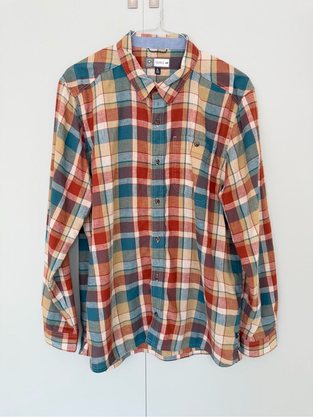 TOAD&CO Men’s Insect Shield Debug Peak Season Long Sleeve Buttondown Plaid Shirt